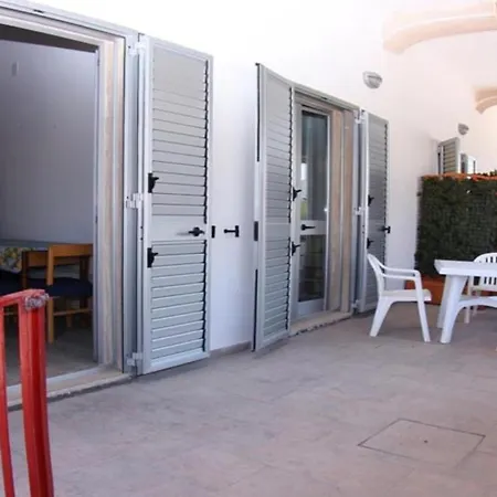 Aparthotel Odegos *