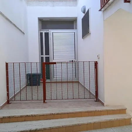 Odegos *
